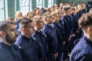 policjanci podczas ślubowania