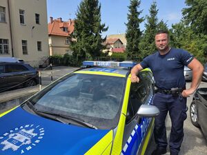 Policjanci i zatrzymany