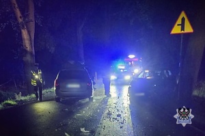 samochód uderzył w radiowóz