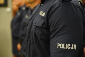 policjanci z pucharami