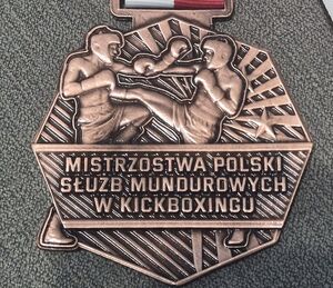 zwycięzcy z medalami