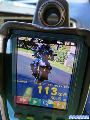 zdjęcie motocykla na wideorejestratorze