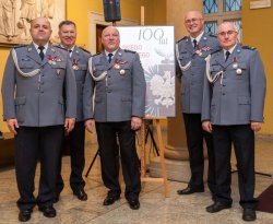 Odznaczeni policjanci. Zdjęcie wykonał: Paweł Passowicz