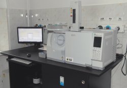 Chromatograf gazowy z detektorem masowym GC_MS QP2010 firmy Shimadzu