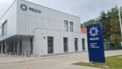 Na zdjęciu nowy budynek Komisariatu I Policji w Wałbrzychu z siedzibą w  Szczawnie-Zdroju, widok z przodu.