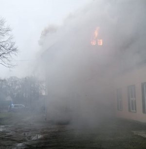 pożar budynku mieszkalnego