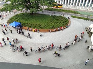 kolejka rowerzystów - widok z góry