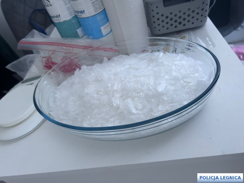 Zlikwidowane profesjonalne laboratorium, zabezpieczone kilogramy metamfetaminy i zatrzymanych pięć osób