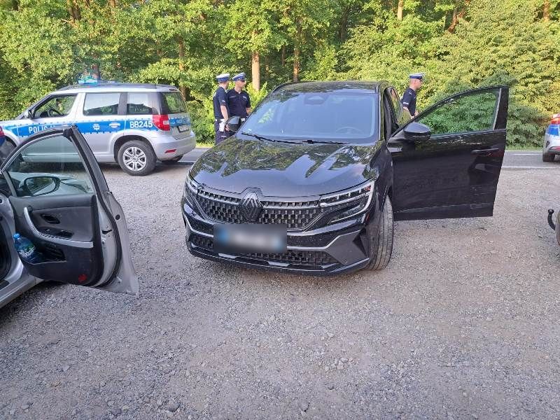 Kierował samochodem skradzionym kilkanaście godzin wcześniej we Francji – jeszcze tego samego dnia „wpadł” w ręce milickich policjantów