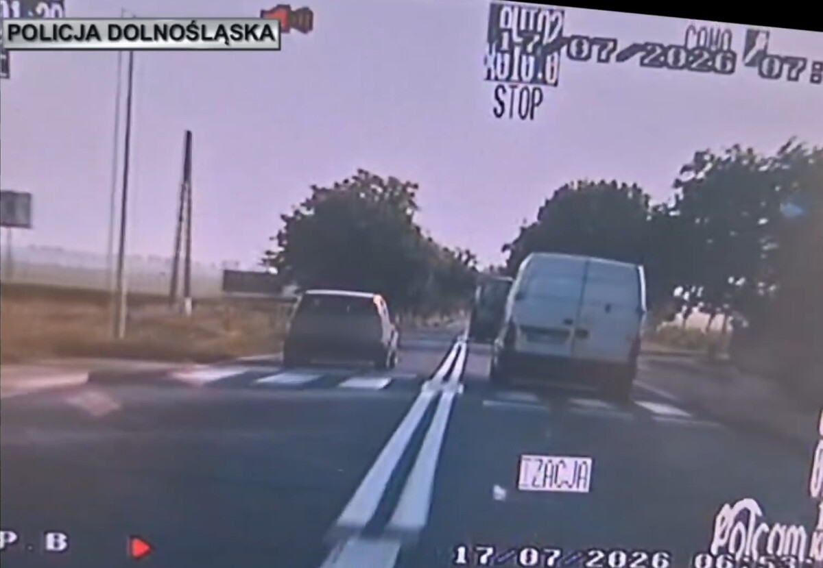 Skrajna nieodpowiedzialność na drodze - 25 punktów karnych i dwa mandaty na kwotę 2500 złotych dla kierującej osobowym Nissanem