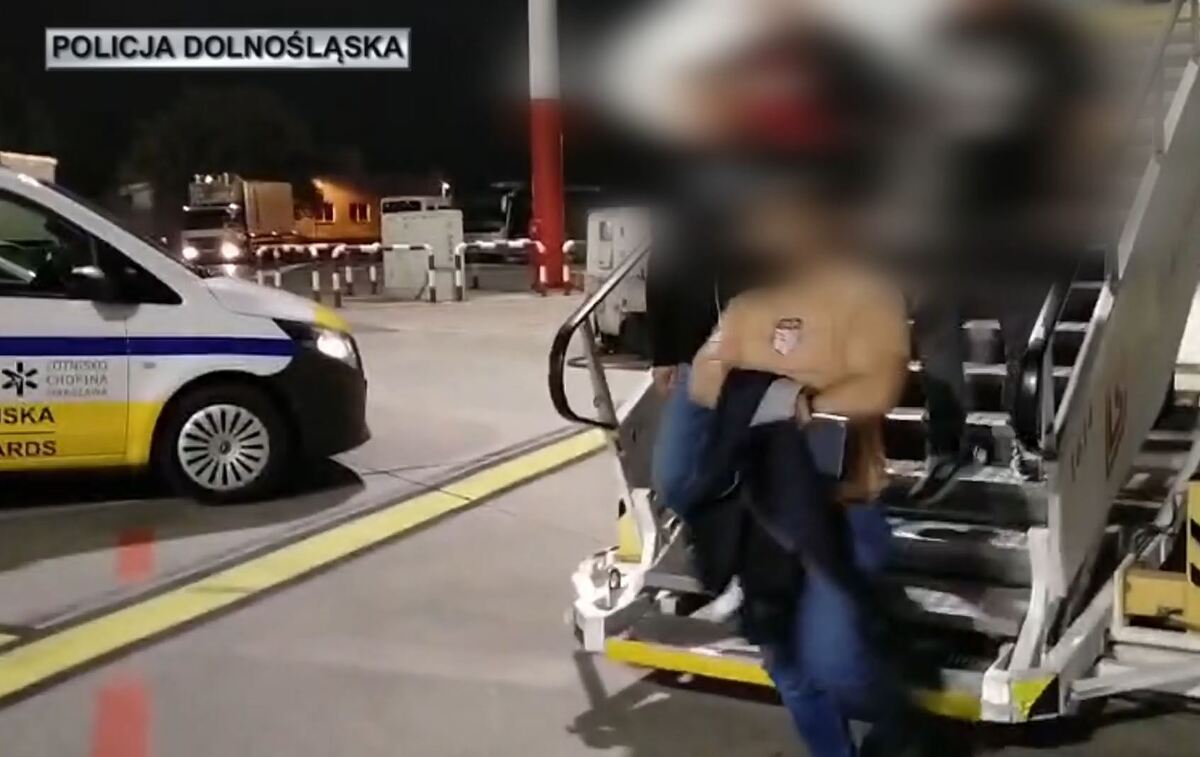 Ekstradycja mężczyzny poszukiwanego przez bolesławieckich policjantów z Wielkiej Brytanii